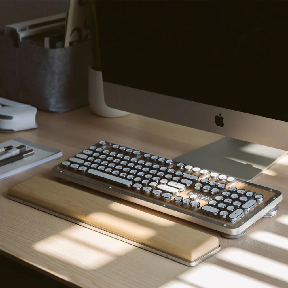 AZIO Retro Classic USB Backlit Mechanical Keyboard (Maple) - Image 5