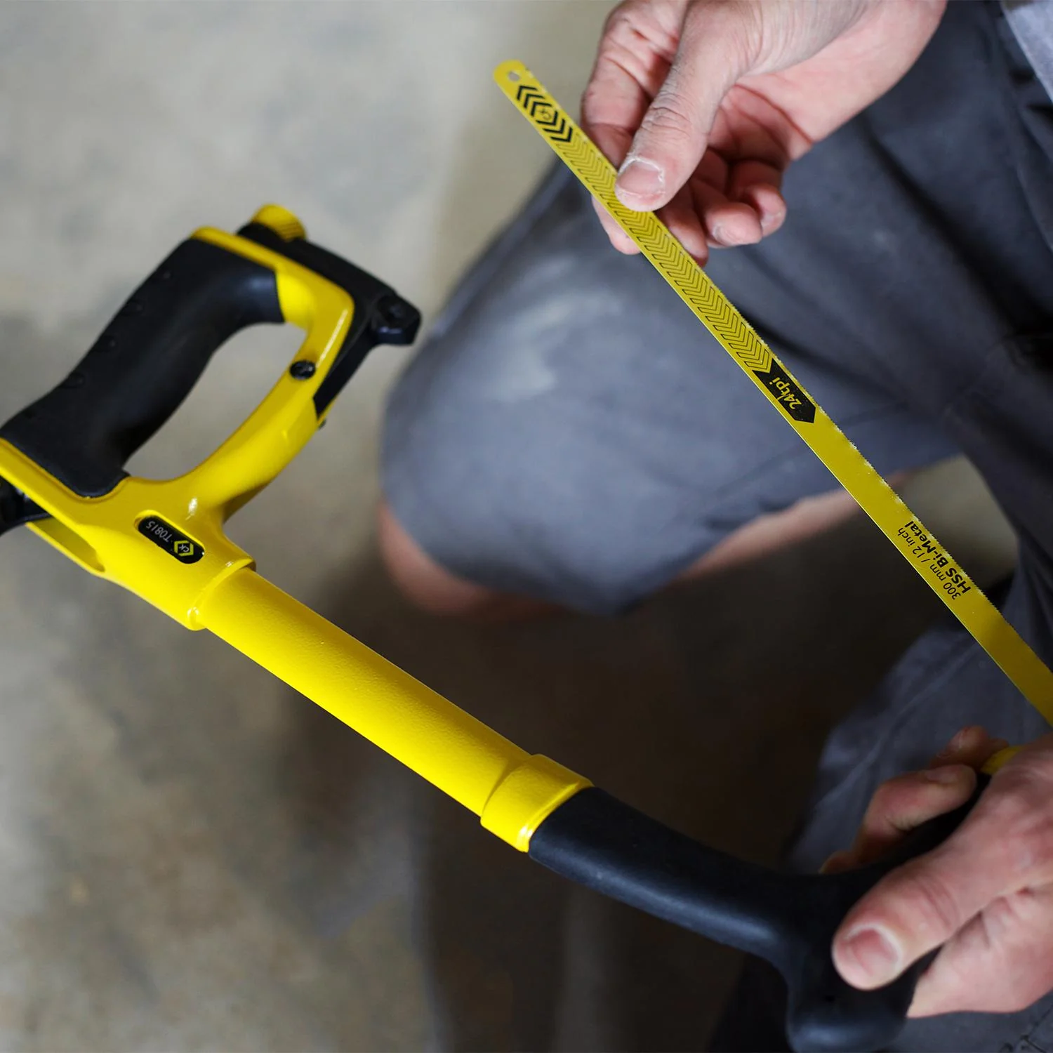 CK TOOLS T0815 Hacksaw, Quick Change, Bi-Metal, Ergonomic and Soft Grip Handle, 300 mm L, 24 TPI - Image 6