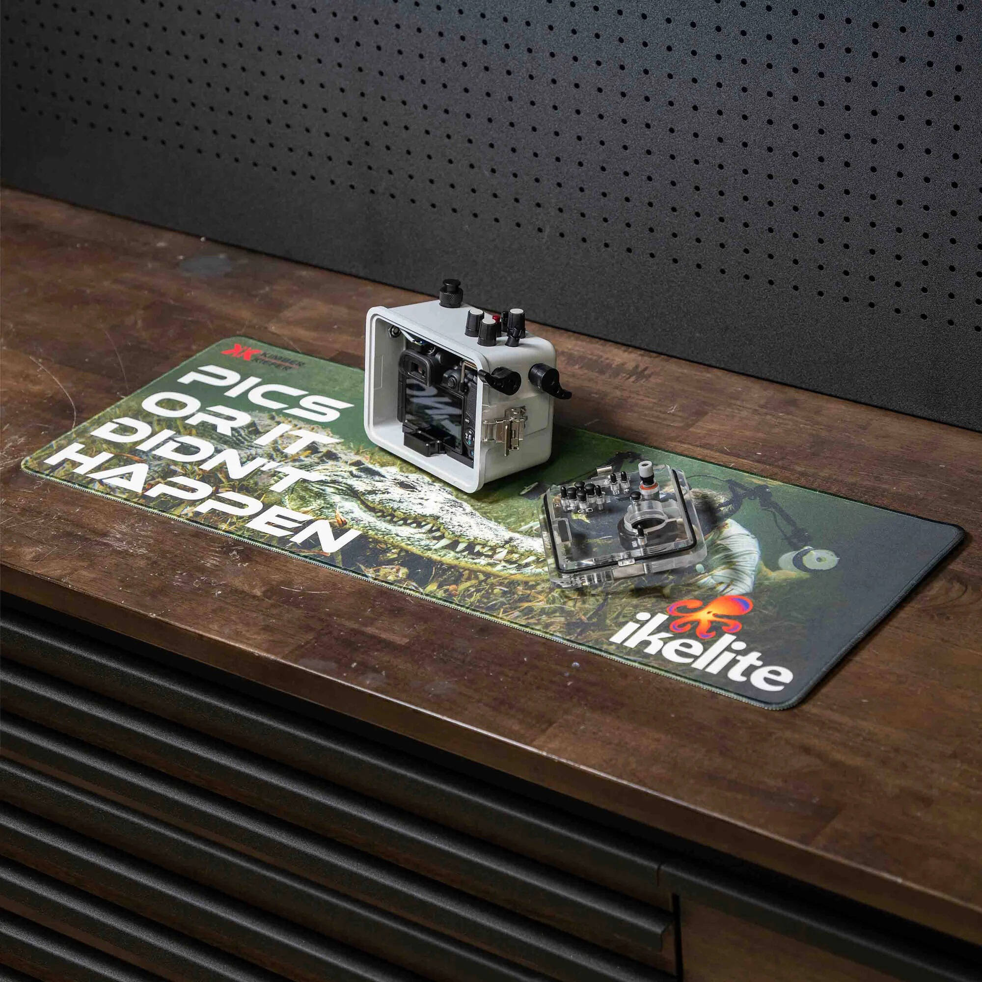 Ikelite Crocodile Equipment Mat and XXL Mouse Pad - Image 6