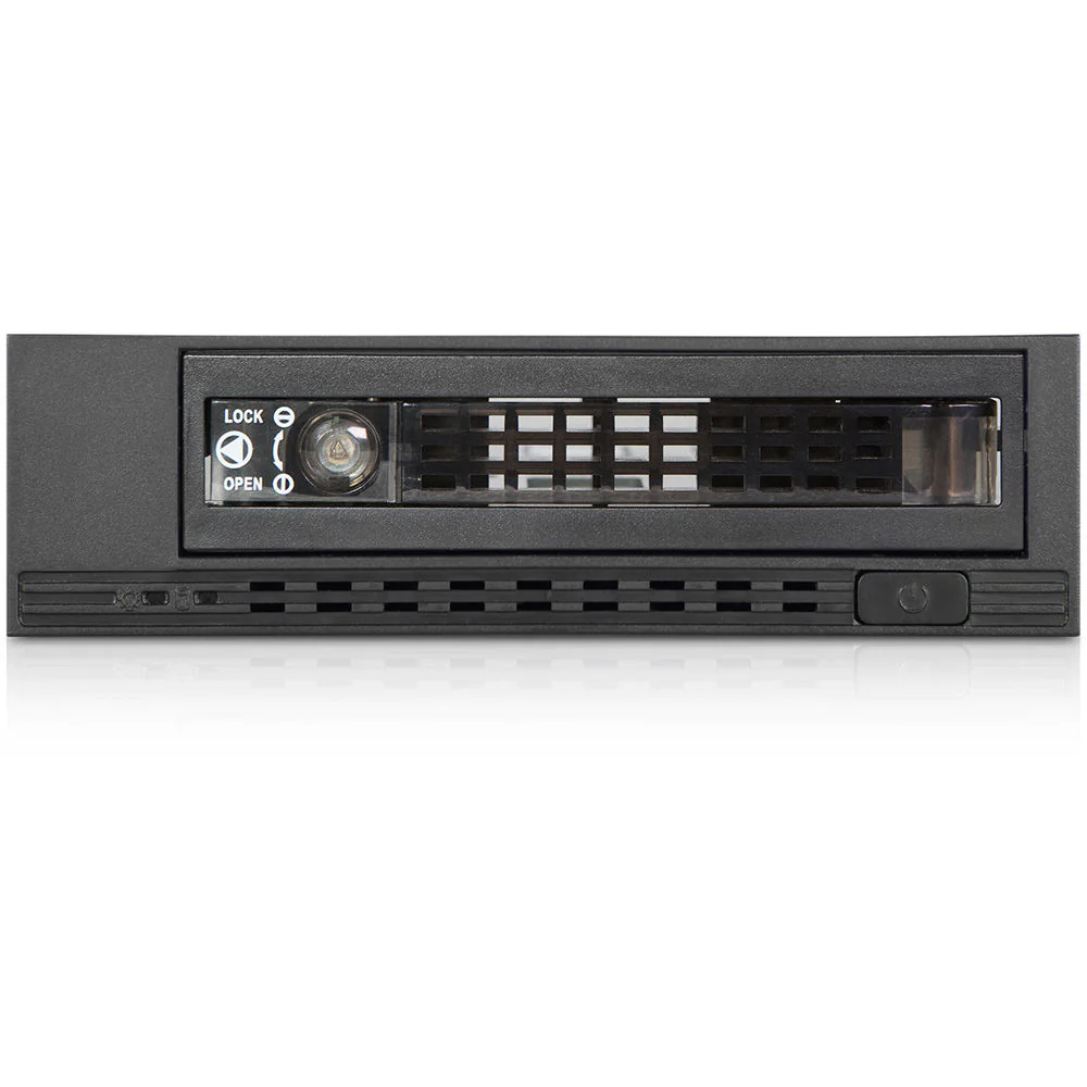 iStarUSA 5.25" to 3.5"/2.5" SATA SAS 6Gbps HDD SSD Hot-Swap Rack with Key Lock - Image 2