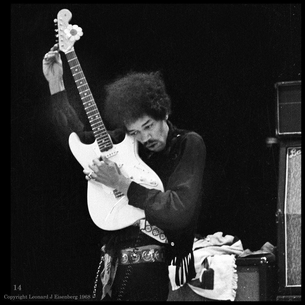 Lenny Eisenberg Book: Photographing Jimi Hendrix - Image 6