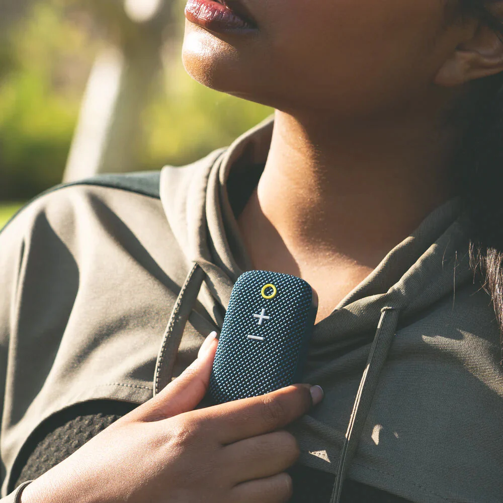 MEE audio goSPKR Wearable Bluetooth Speakerphone (Blue) - Image 5