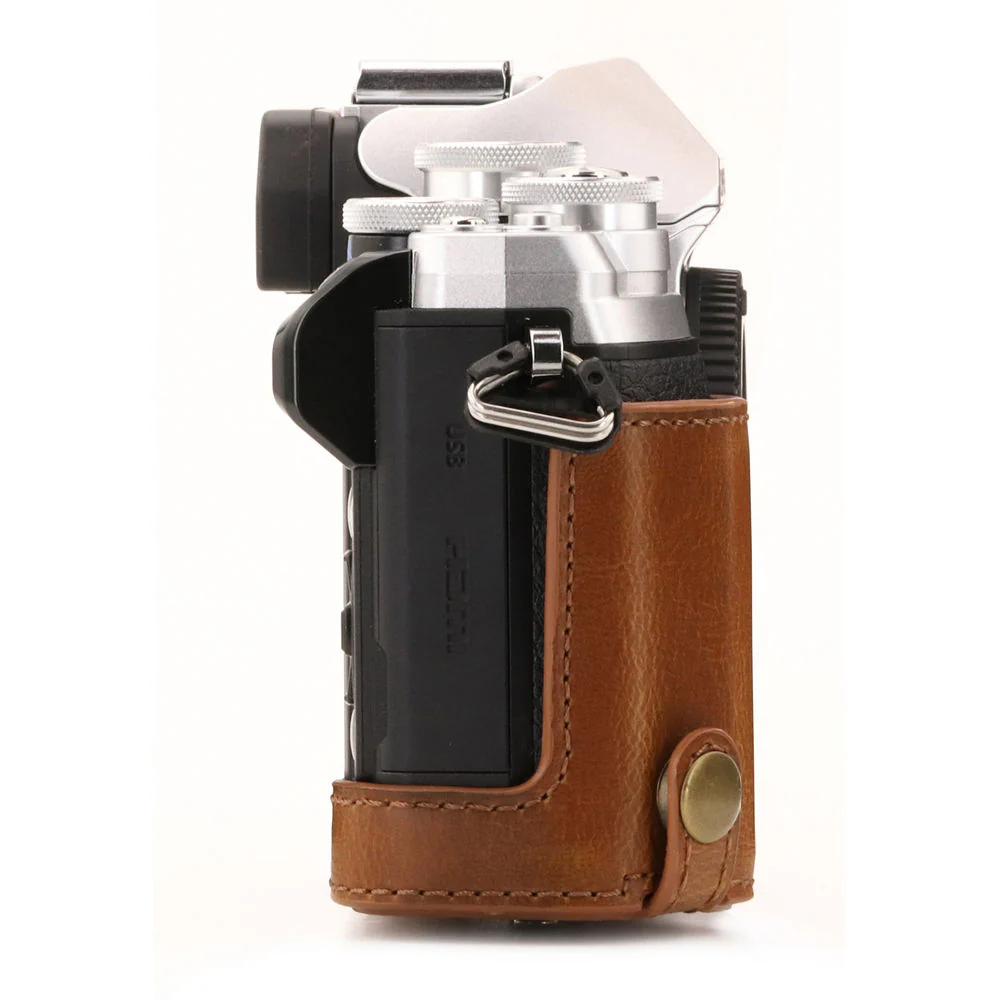 MegaGear Ever Ready Leather Camera Case for Olympus OM-D E-M10 Mark III with 14-42mm Lens (Light Brown) - Image 4