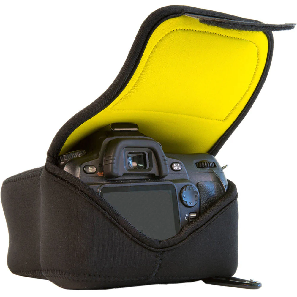 MegaGear Ultra Light Neoprene camera Case with Carabiner for Nikon D3100-D3300 and D5100-D5300 with 18-55mm (Black) - Image 6