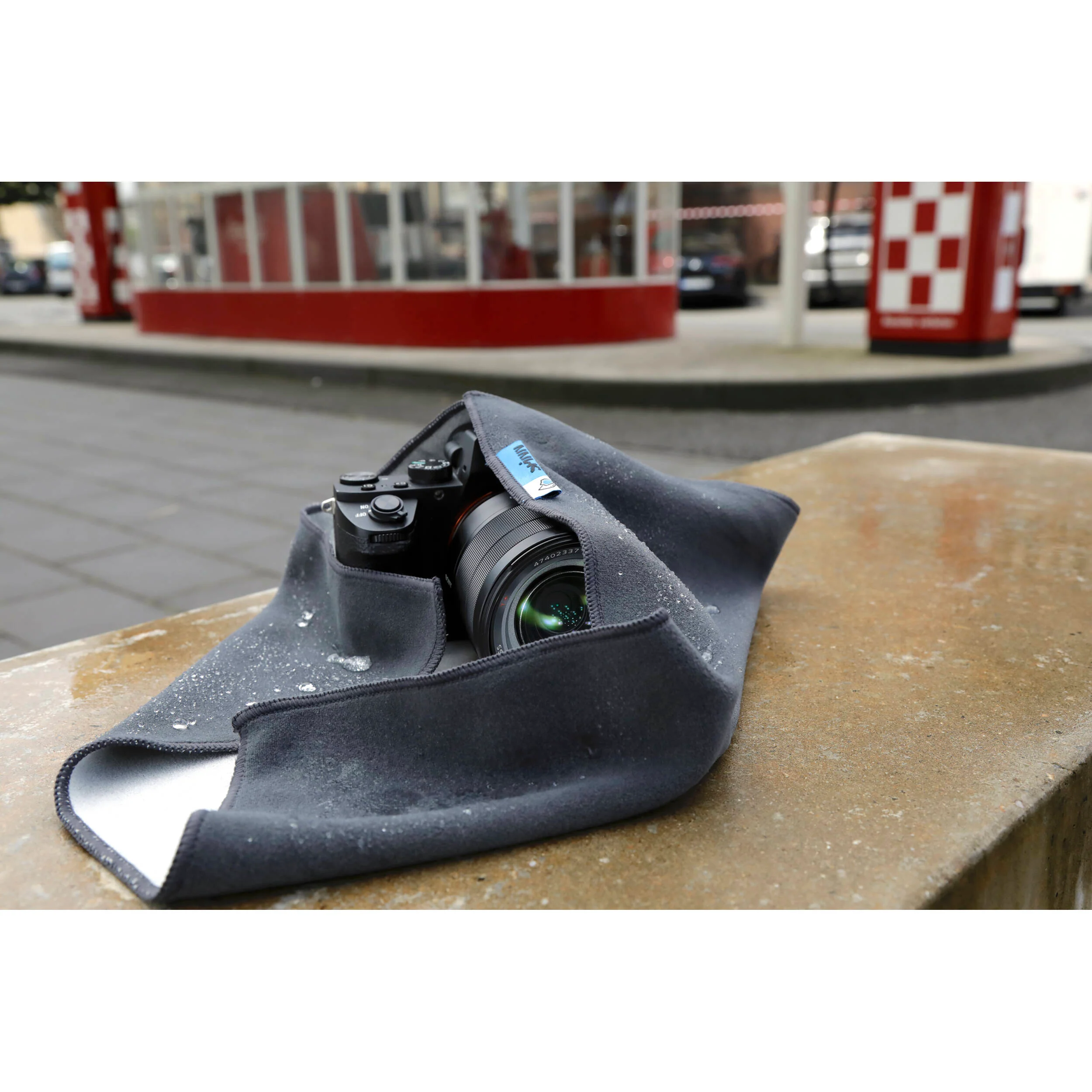 SPINN.DESIGN CW.02 Water-Resistant Protective Camera Wrapper (Medium) - Image 3