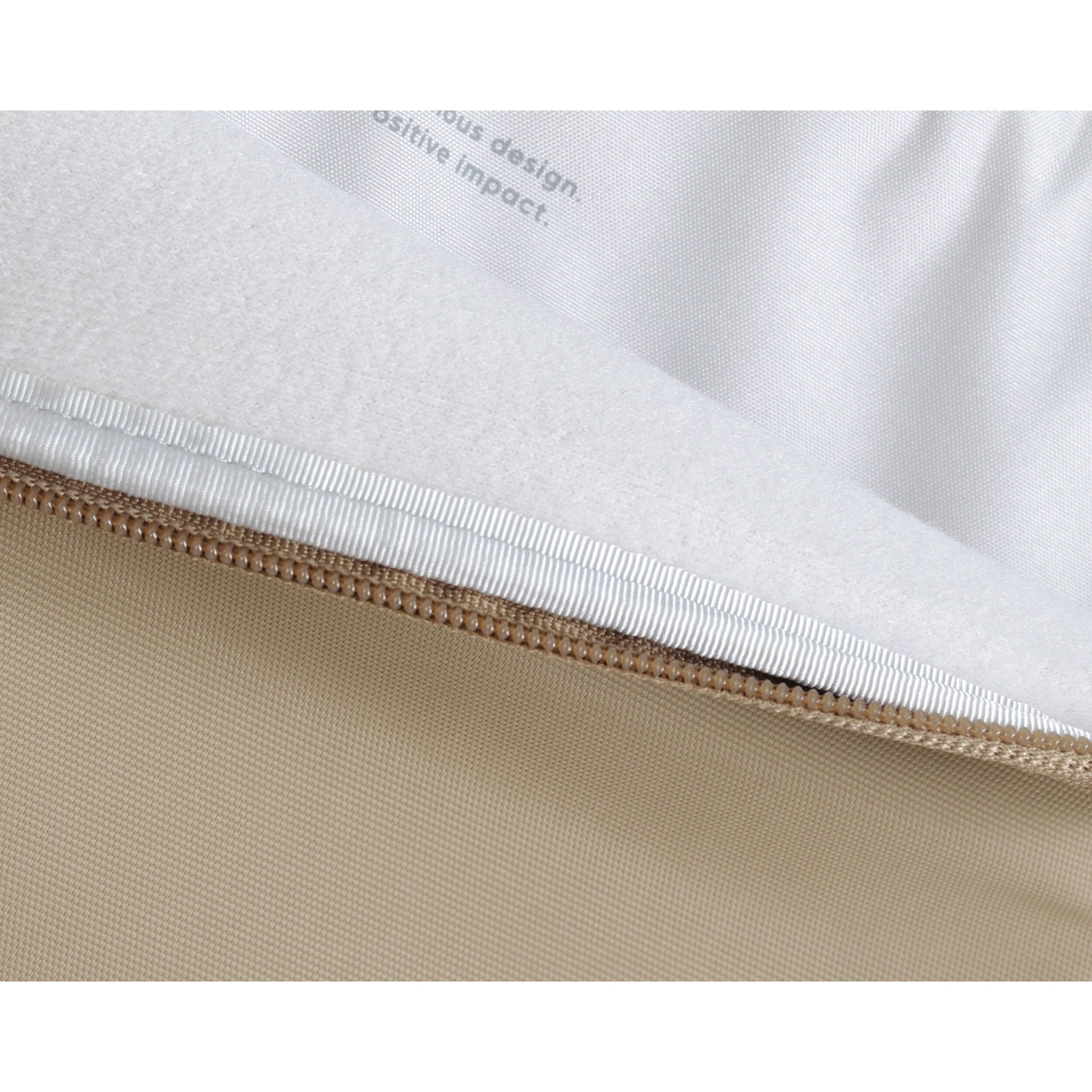 Urth Naos Sleeve for 15/16" Laptop (Sand) - Image 4