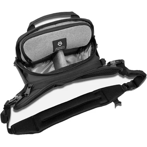 WANDRD ROGUE V2 Sling Bag (Black, 4L) - Image 2