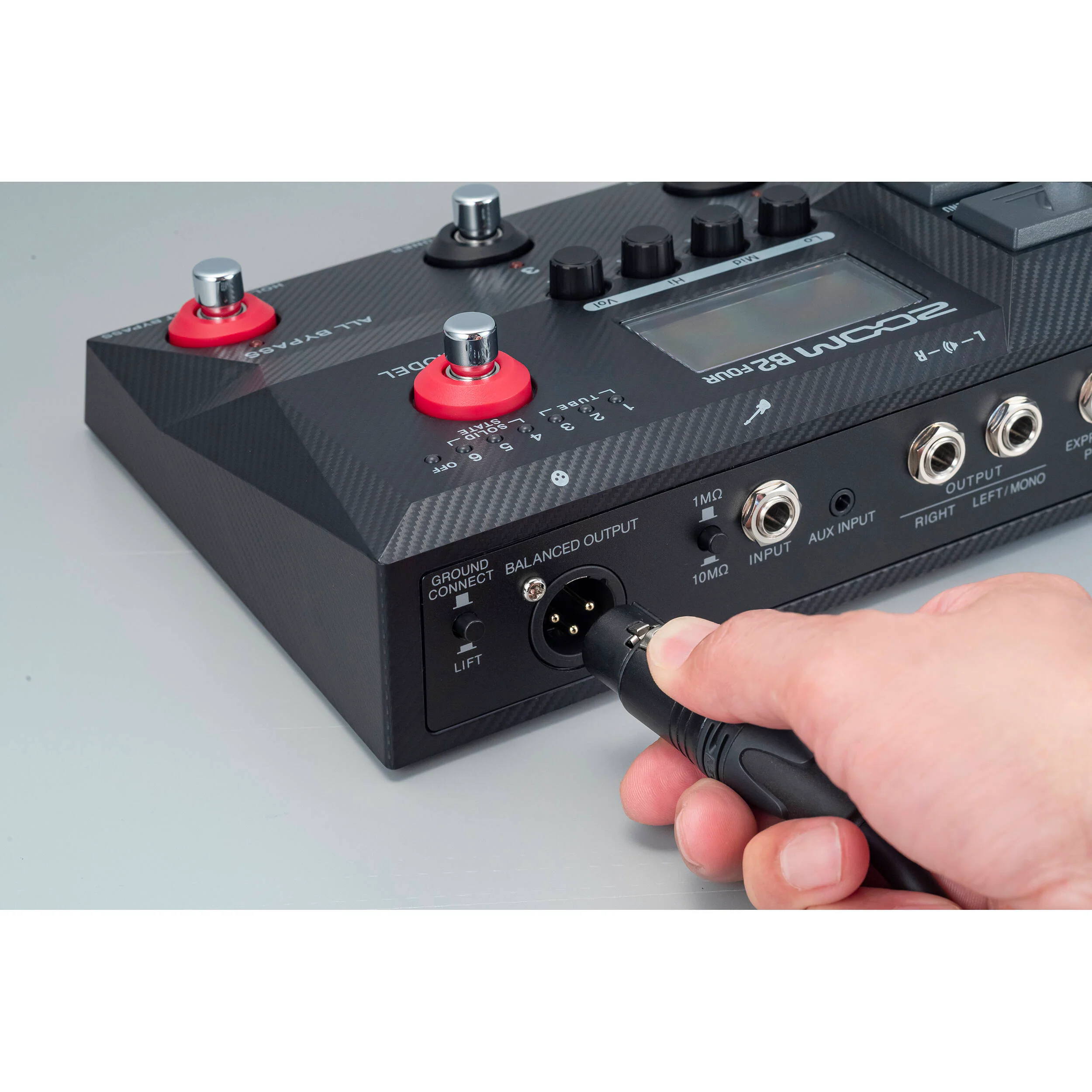 Zoom B2 Four Amplifier and FX Emulator Pedal - Image 6